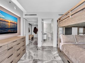 475 Brickell Ave 2715, Miami FL 33131