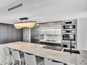 475 Brickell Ave 2715, Miami FL 33131