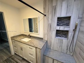 853 NW 81st Ter, Plantation FL 33324