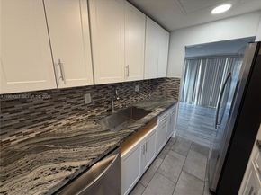 853 NW 81st Ter, Plantation FL 33324