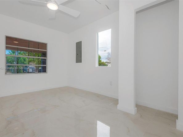 721 NW 6th St, Hallandale Beach FL 33009