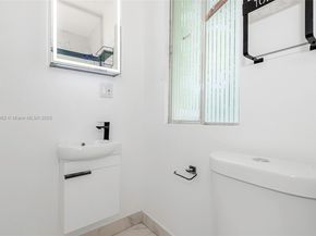 721 NW 6th St, Hallandale Beach FL 33009