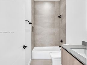 2785 SW 34th Ave, Miami FL 33133