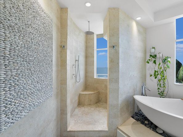 1 Century Ln 508, Miami Beach FL 33139
