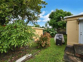 6525 Mayo St, Hollywood FL 33023