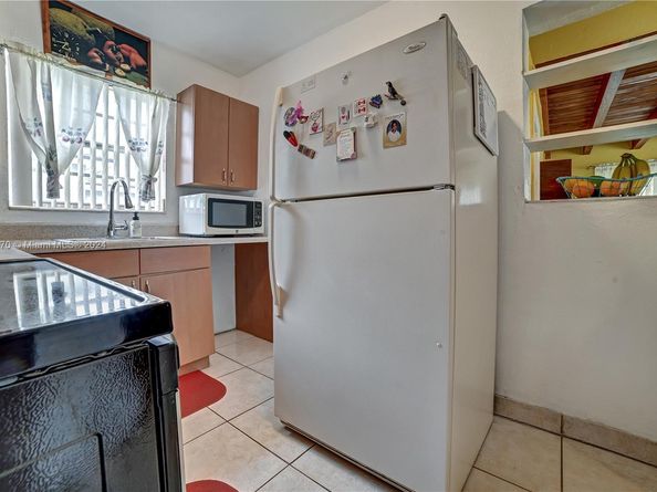 6525 Mayo St, Hollywood FL 33023