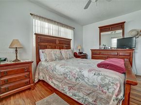 6525 Mayo St, Hollywood FL 33023
