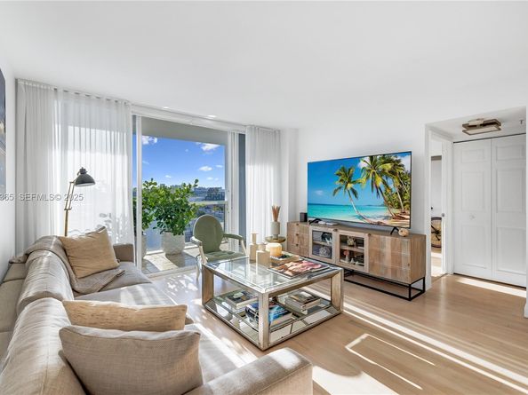 1800 Sunset Harbour Dr 803, Miami Beach FL 33139