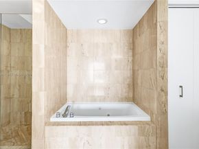 1800 Sunset Harbour Dr 803, Miami Beach FL 33139