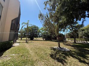 7950 W Mcnab Rd 102, Tamarac FL 33321