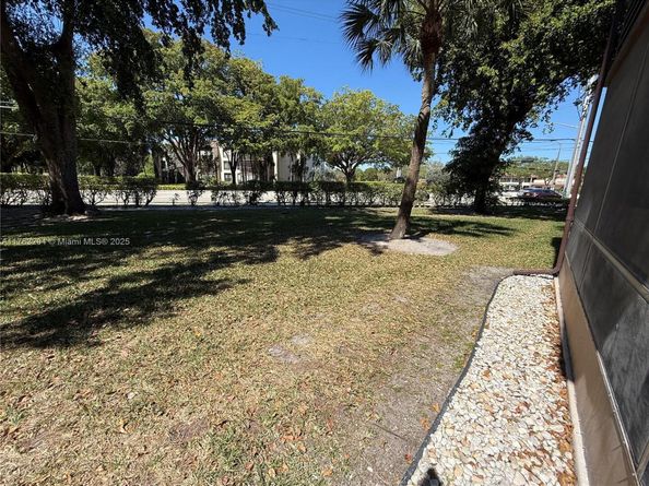 7950 W Mcnab Rd 102, Tamarac FL 33321