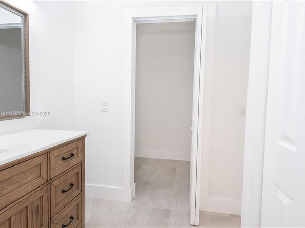 16461 Blatt Blvd 104, Weston FL 33326