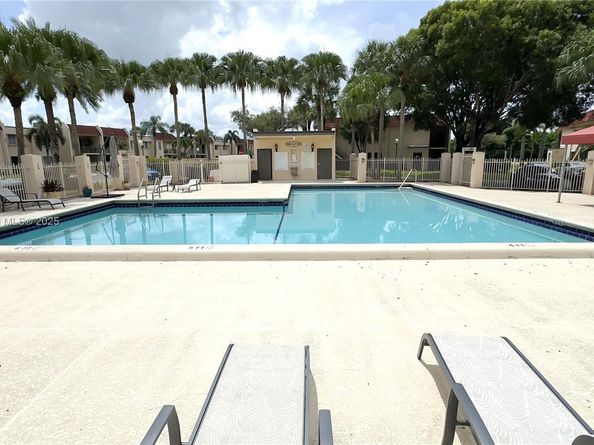16461 Blatt Blvd 104, Weston FL 33326