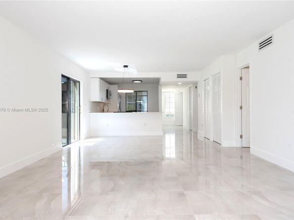 16461 Blatt Blvd 104, Weston FL 33326