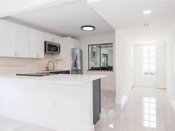 16461 Blatt Blvd 104, Weston FL 33326