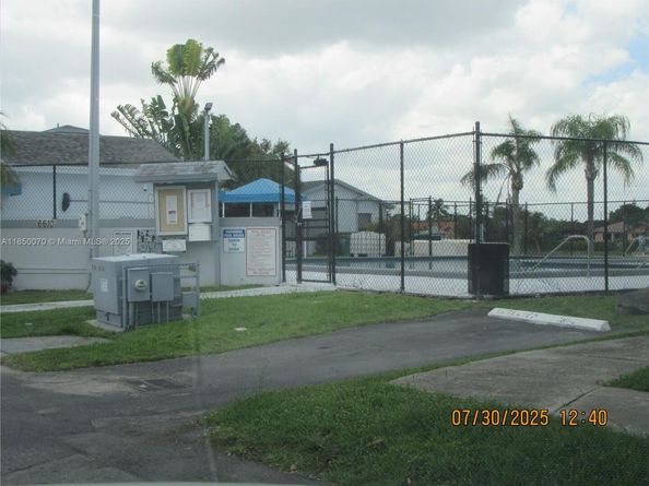 6443 SW 152nd Pl 643, Miami FL 33193