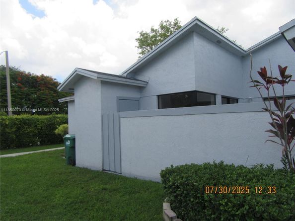 6443 SW 152nd Pl 643, Miami FL 33193