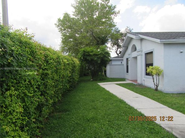 6443 SW 152nd Pl 643, Miami FL 33193