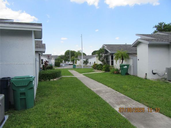 6443 SW 152nd Pl 643, Miami FL 33193