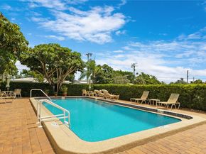 2400 NE 10th St 104, Pompano Beach FL 33062