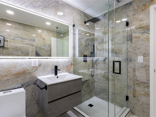 1781 NW 94th St, Miami FL 33147