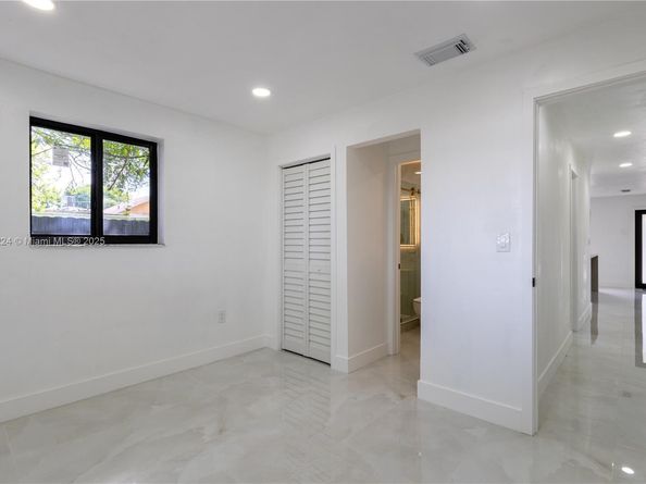 1781 NW 94th St, Miami FL 33147