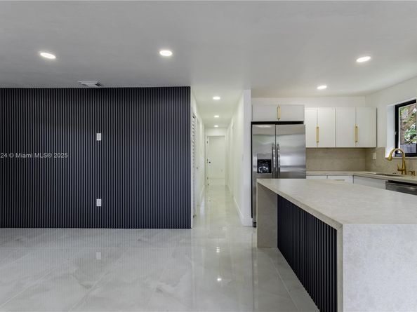 1781 NW 94th St, Miami FL 33147