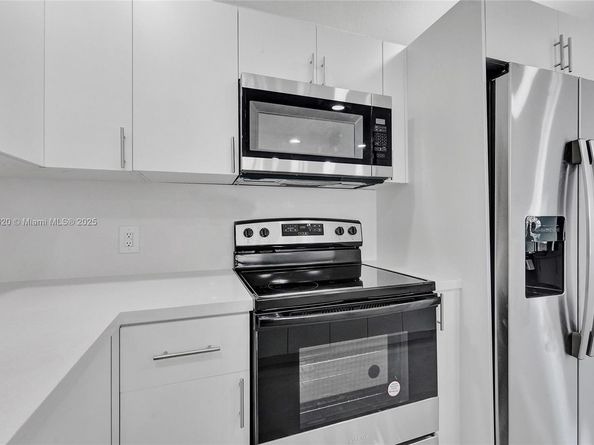 6930 SW 24th Ct, Miramar FL 33023