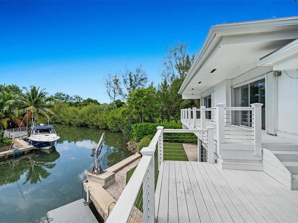 2120 S Bayshore Dr, Miami FL 33133