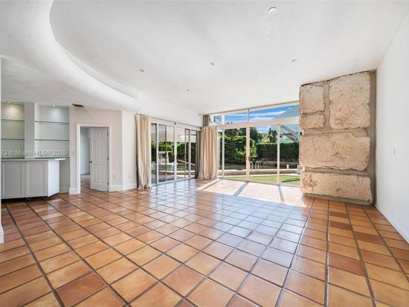 2120 S Bayshore Dr, Miami FL 33133