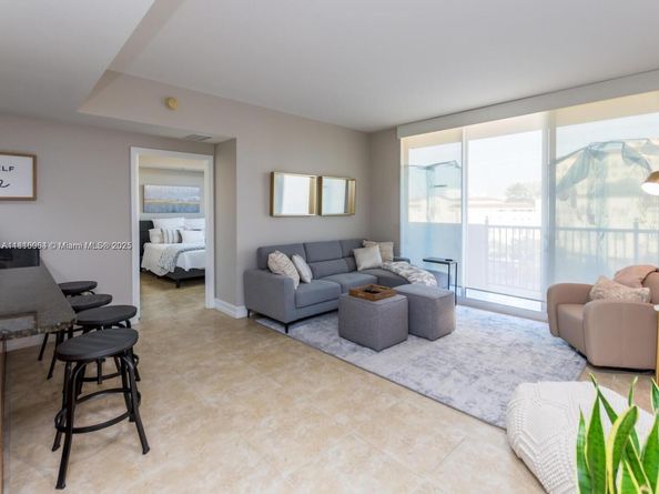4100 Salzedo St 618, Coral Gables FL 33146