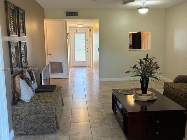 10300 NW 30th Ct 210, Sunrise FL 33322