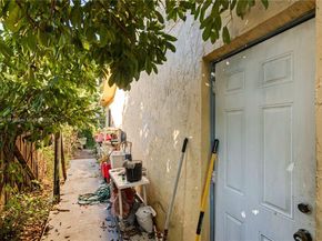 8107 SW 19th St, North Lauderdale FL 33068