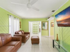 8107 SW 19th St, North Lauderdale FL 33068