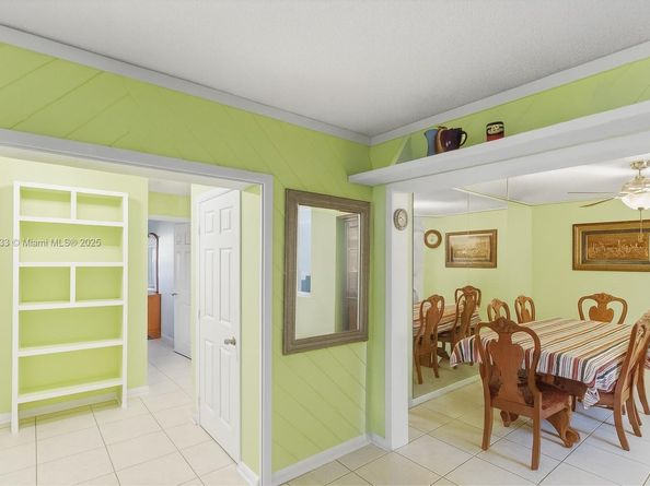 8107 SW 19th St, North Lauderdale FL 33068