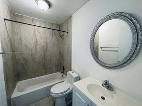 825 NW 46th Ave 825, Plantation FL 33317