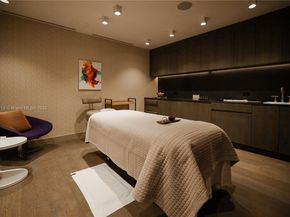 1000 Biscayne Blvd LPH 4901, Miami FL 33132