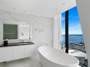 1000 Biscayne Blvd LPH 4901, Miami FL 33132