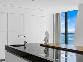 1000 Biscayne Blvd LPH 4901, Miami FL 33132