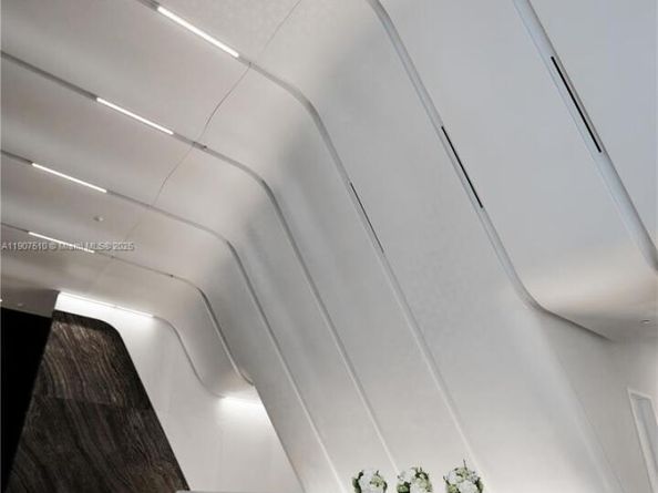 1000 Biscayne Blvd LPH 4901, Miami FL 33132