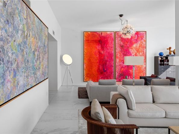 1000 Biscayne Blvd LPH 4901, Miami FL 33132