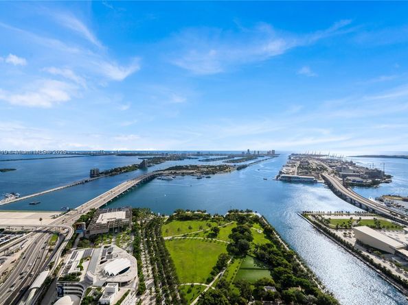 1000 Biscayne Blvd LPH 4901, Miami FL 33132