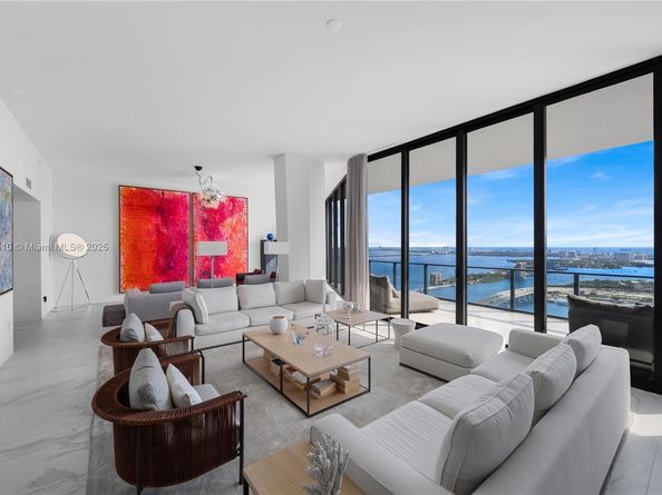 1000 Biscayne Blvd LPH 4901, Miami FL 33132