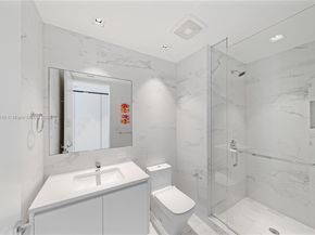 1000 Biscayne Blvd LPH 4901, Miami FL 33132