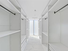 1000 Biscayne Blvd LPH 4901, Miami FL 33132