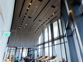 1000 Biscayne Blvd LPH 4901, Miami FL 33132