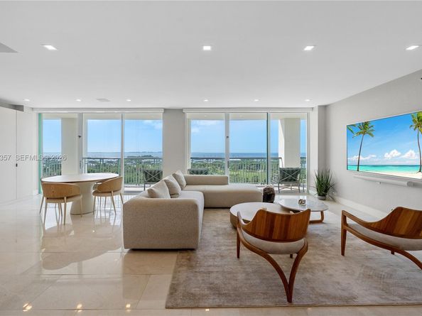 3400 SW 27th Ave 802, Miami FL 33133