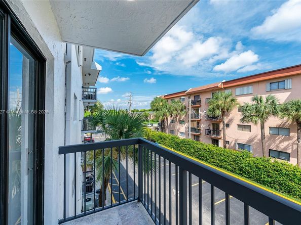 5300 W 21st Ct 311, Hialeah FL 33016