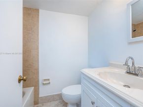 5300 W 21st Ct 311, Hialeah FL 33016