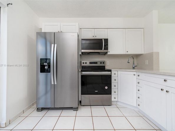 5300 W 21st Ct 311, Hialeah FL 33016